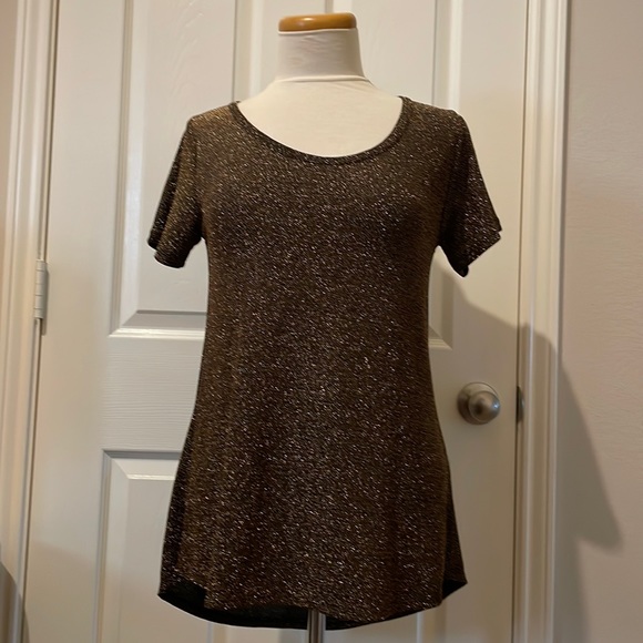 LuLaRoe Tops - Lularoe Elegant Collection Classic Tee Black and Gold Size XS